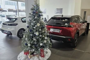 BOŽIČ IN NOVO LETO Z PEUGEOTOM