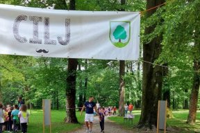 PONOSNI SPONZOR DOBRODELNEGA TEKA NA RAVNAH