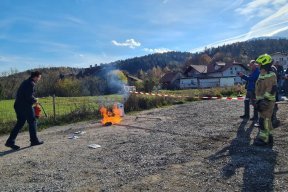 TUDI BATERIJE LAHKO ZAGORIJO IN VARNOST ELEKTRIČNIH VOZIL