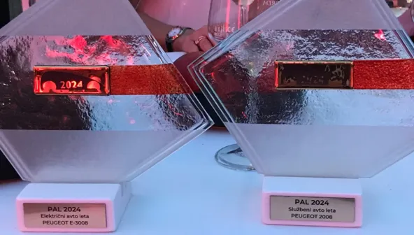 DVOJNA ZMAGA PEUGEOTA NA IZBORU ZA POSLOVNI AVTO LETA 2024