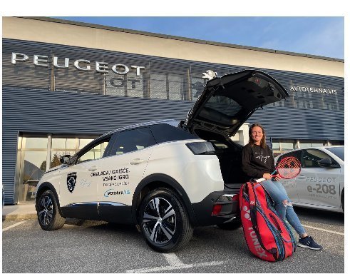 TAMARA ZIDANŠEK VOZI PEUGEOT 3008