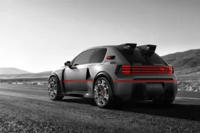 PEUGEOT E-T16 CONCEPT: Legenda se vrača z neverjetnimi 816 konjskimi močmi