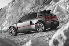 PEUGEOT E-T16 CONCEPT: Legenda se vrača z neverjetnimi 816 konjskimi močmi