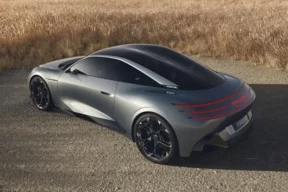 PEUGEOT RCZ VISION: Legenda se vrača v podobi prihodnosti