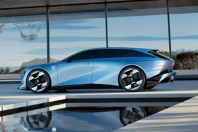 Concept 6 in Concept 8 – pogled v prihodnost znamke PEUGEOT