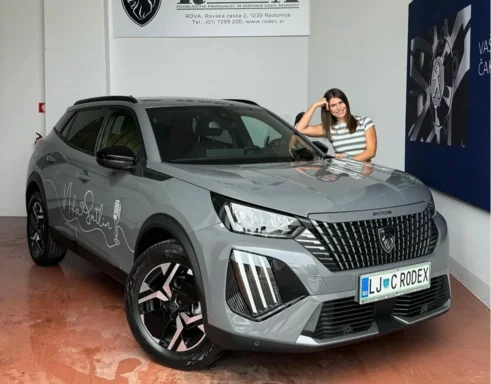 PRIDRUŽILA SE NAM JE NIKA SVETLIN